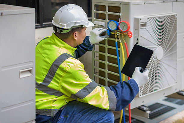 Professional Hvac technician working in Azusa, CA